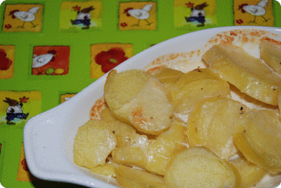 <a href="/recipes/180"><img alt="Titelsschrift" src="/system/rectitles/CAPS_Kartoffelgratin.png?1271097228" /></a>