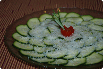 <a href="/recipes/209"><img alt="Titelsschrift" src="/system/rectitles/CAPS_Zucchetti-Carpaccio.png?1276323952" /></a>