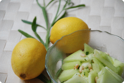 <a href="/recipes/212"><img alt="Titelsschrift" src="/system/rectitles/CAPS_Melonensalat.png?1276945520" /></a>
