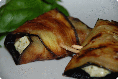 <a href="/recipes/235"><img alt="Titelsschrift" src="/system/rectitles/CAPS_Ricotta-Rollen.png?1279659255" /></a>