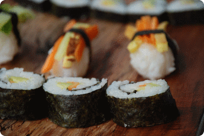<a href="/recipes/49"><img alt="Titelsschrift" src="/system/rectitles/CAPS_Sushi.png?1279621414" /></a>
