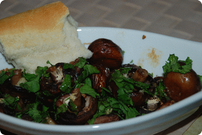 <a href="/recipes/308"><img alt="Titelsschrift" src="/system/rectitles/CAPS_Knoblauch-Champignons.png?1299928409" /></a>