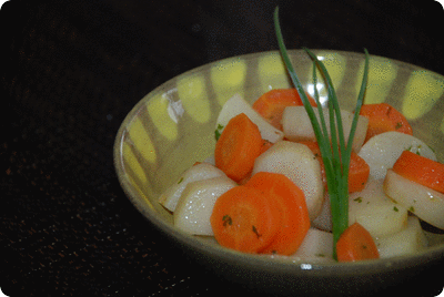 <a href="/recipes/310"><img alt="Titelsschrift" src="/system/rectitles/CAPS_Topinambur.png?1301255285" /><img alt="Titelsschrift" src="/system/rectitles/mit.png?1261750185" /><img alt="Titelsschrift" src="/system/rectitles/Rüäbli.png?1301255285" /></a>