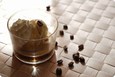<a href="/recipes/322"><img alt="Titelsschrift" src="/system/rectitles/CAPS_Espresso-Glacé.png?1304198255" /></a>