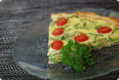 <a href="/recipes/324"><img alt="Titelsschrift" src="/system/rectitles/CAPS_Zucchetti-Quiche.png?1304199668" /></a>