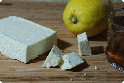 <a href="/recipes/354"><img alt="Titelsschrift" src="/system/rectitles/CAPS_Paneer.png?1311107410" /></a>