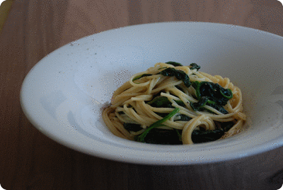 <a href="/recipes/394"><img alt="Titelsschrift" src="/system/rectitles/CAPS_Spinat-Carbonara.png?1326633524" /></a>