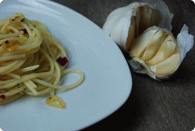 <a href="/recipes/433"><img alt="Titelsschrift" src="/system/rectitles/CAPS_Spaghetti.png?1261750186" /><img alt="Titelsschrift" src="/system/rectitles/aglio.png?1349535611" /><img alt="Titelsschrift" src="/system/rectitles/e.png?1261750187" /><img alt="Titelsschrift" src="/system/rectitles/olio.png?1349535611" /></a>