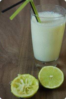 <a href="/recipes/455"><img alt="Titelsschrift" src="/system/rectitles/CAPS_Limetten-Buttermilch.png?1355578114" /></a>