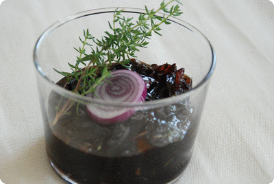 <a href="/recipes/520"><img alt="Titelsschrift" src="/system/rectitles/CAPS_Zwiebelkonfitüre.png?1375792775" /></a>