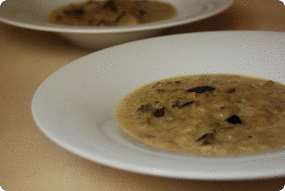 <a href="/recipes/543"><img alt="Titelsschrift" src="/system/rectitles/CAPS_Auberginensuppe.png?1384695806" /></a>