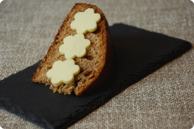 <a href="/recipes/546"><img alt="Titelsschrift" src="/system/rectitles/CAPS_Luzerner.png?1385053096" /><img alt="Titelsschrift" src="/system/rectitles/Lebkuchen.png?1385053096" /></a>