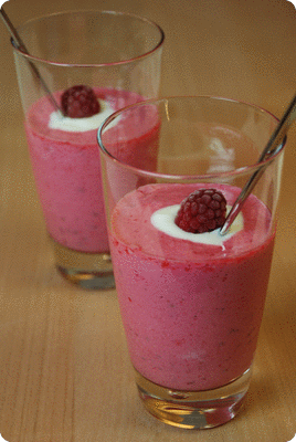 <a href="/recipes/550"><img alt="Titelsschrift" src="/system/rectitles/CAPS_Beerensmoothie.png?1387793191" /></a>