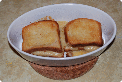 <a href="/recipes/95"><img alt="Titelsschrift" src="/system/rectitles/CAPS_Fondueschnitten.png?1261750188" /></a>