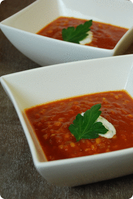 <a href="/recipes/575"><img alt="Titelsschrift" src="/system/rectitles/CAPS_Orientalische.png?1391288160" /><img alt="Titelsschrift" src="/system/rectitles/Linsen-Tomatensuppe.png?1391288160" /></a>
