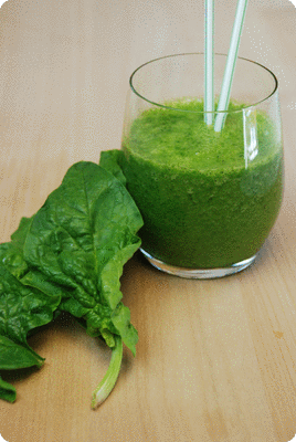 <a href="/recipes/582"><img alt="Titelsschrift" src="/system/rectitles/CAPS_Grüner.png?1397817490" /><img alt="Titelsschrift" src="/system/rectitles/Smoothie.png?1397817490" /></a>