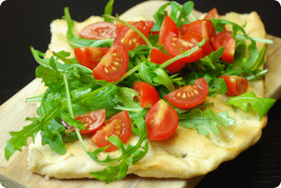 <a href="/recipes/622"><img alt="Titelsschrift" src="/system/rectitles/CAPS_Focaccia.png?1413138539" /><img alt="Titelsschrift" src="/system/rectitles/mit.png?1261750185" /><img alt="Titelsschrift" src="/system/rectitles/Tomaten.png?1261750187" /><img alt="Titelsschrift" src="/system/rectitles/und.png?1261750185" /><img alt="Titelsschrift" src="/system/rectitles/Rucola.png?1297283588" /></a>