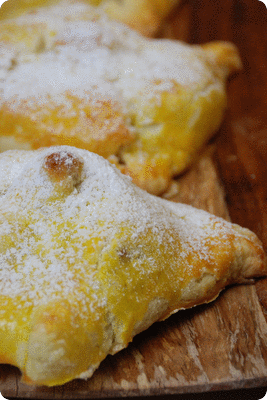 <a href="/recipes/624"><img alt="Titelsschrift" src="/system/rectitles/CAPS_Apfelpäckchen.png?1414923147" /></a>