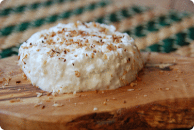 <a href="/recipes/700"><img alt="Titelsschrift" src="/system/rectitles/CAPS_Kokospudding.png?1447035542" /></a>