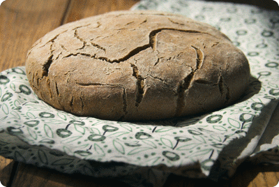 <a href="/recipes/697"><img alt="Titelsschrift" src="/system/rectitles/CAPS_Roggenbrot.png?1446593976" /></a>