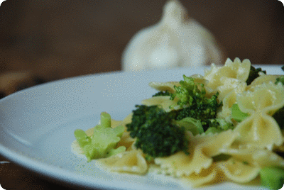 <a href="/recipes/757"><img alt="Titelsschrift" src="/system/rectitles/CAPS_Drei-Knoblauch.png?1473371746" /><img alt="Titelsschrift" src="/system/rectitles/Pasta.png?1352654837" /><img alt="Titelsschrift" src="/system/rectitles/mit.png?1261750185" /><img alt="Titelsschrift" src="/system/rectitles/Broccoli.png?1269208716" /></a>