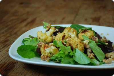 <a href="/recipes/770"><img alt="Titelsschrift" src="/system/rectitles/CAPS_Blumenkohlsalat.png?1481179280" /></a>