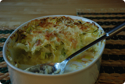 <a href="/recipes/796"><img alt="Titelsschrift" src="/system/rectitles/CAPS_Kartoffelstock-Lauch-Gratin.png?1511476609" /></a>